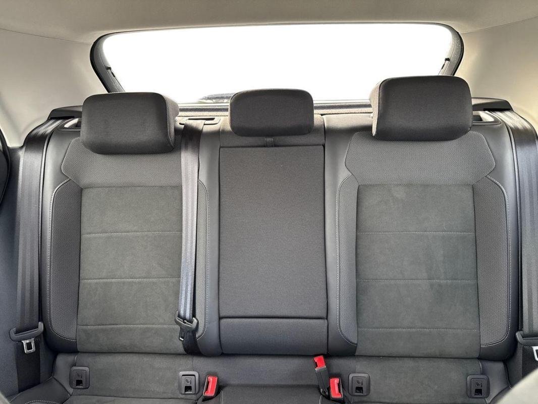 Volkswagen T-Roc - Photo 22
