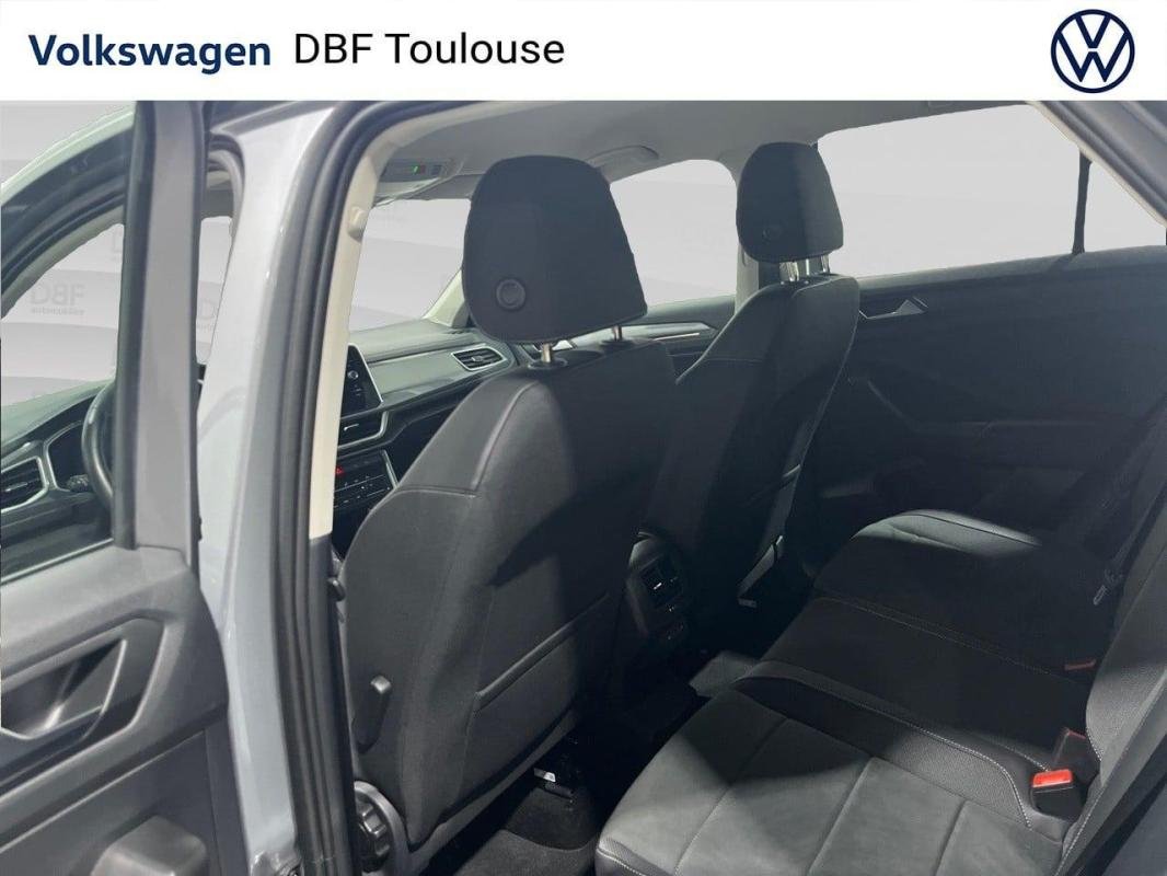 Volkswagen T-Roc - Photo 12