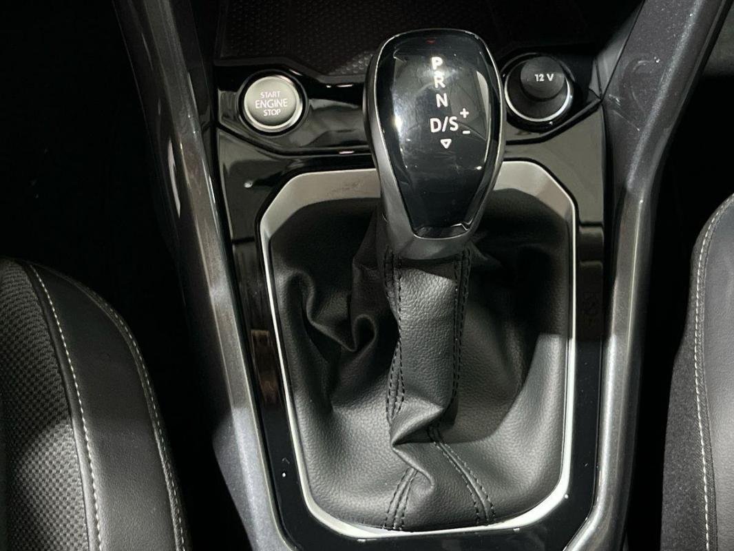 Volkswagen T-Roc - Photo 11