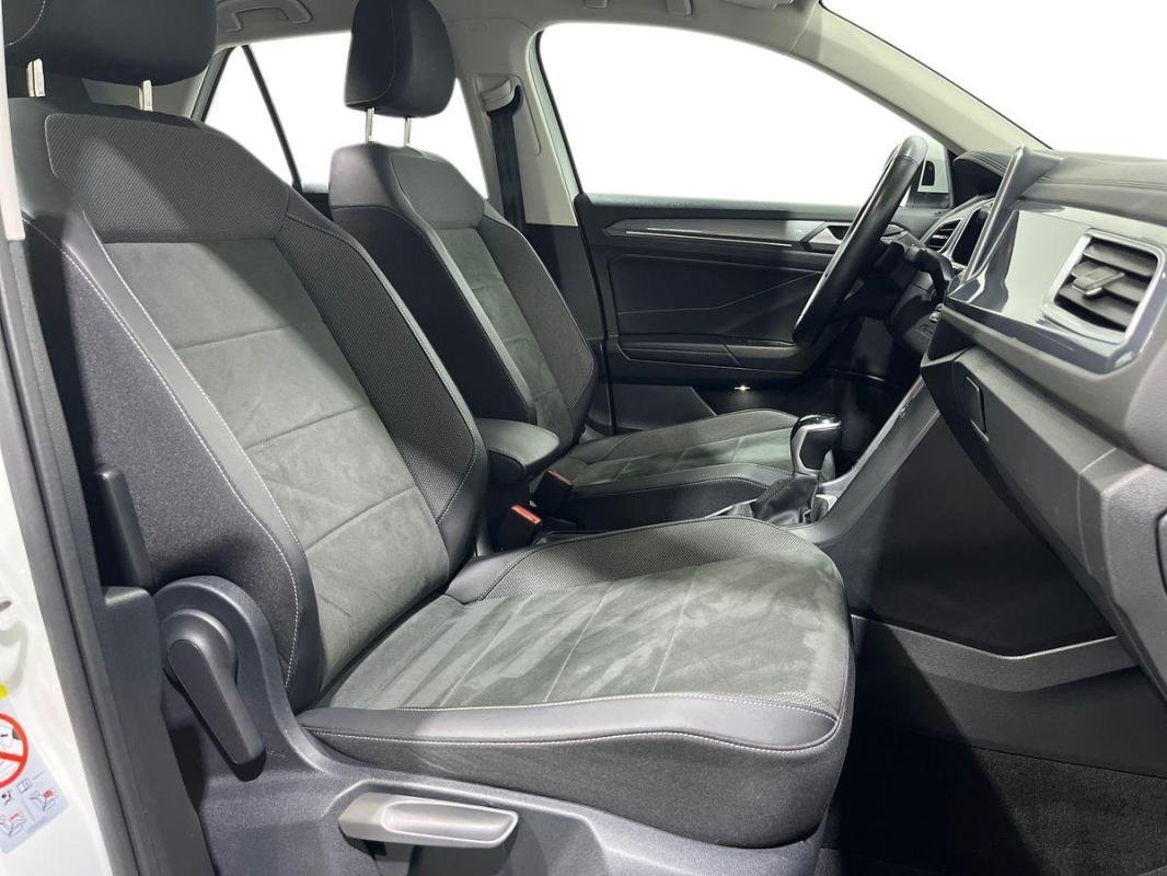 Volkswagen T-Roc - Photo 13