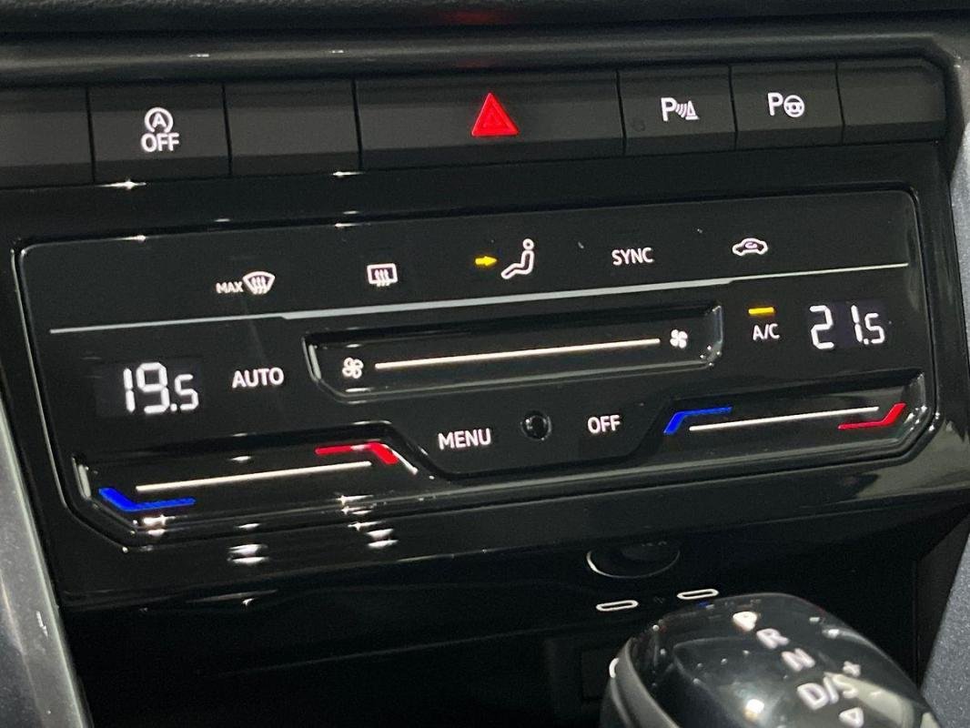 Volkswagen T-Roc - Photo 19