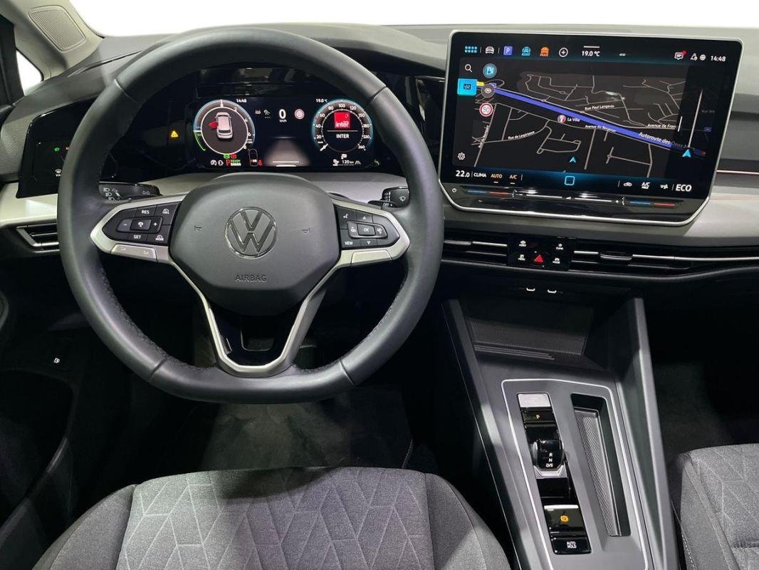 Volkswagen Golf - Photo 24
