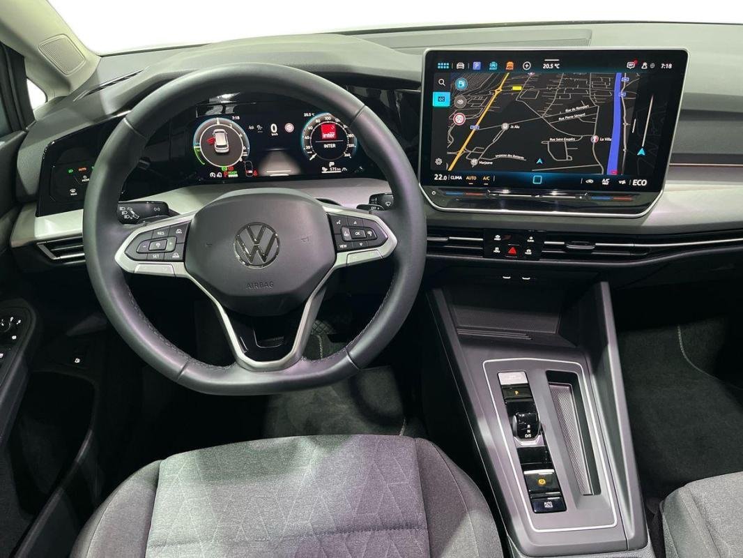 Volkswagen Golf - Photo 24