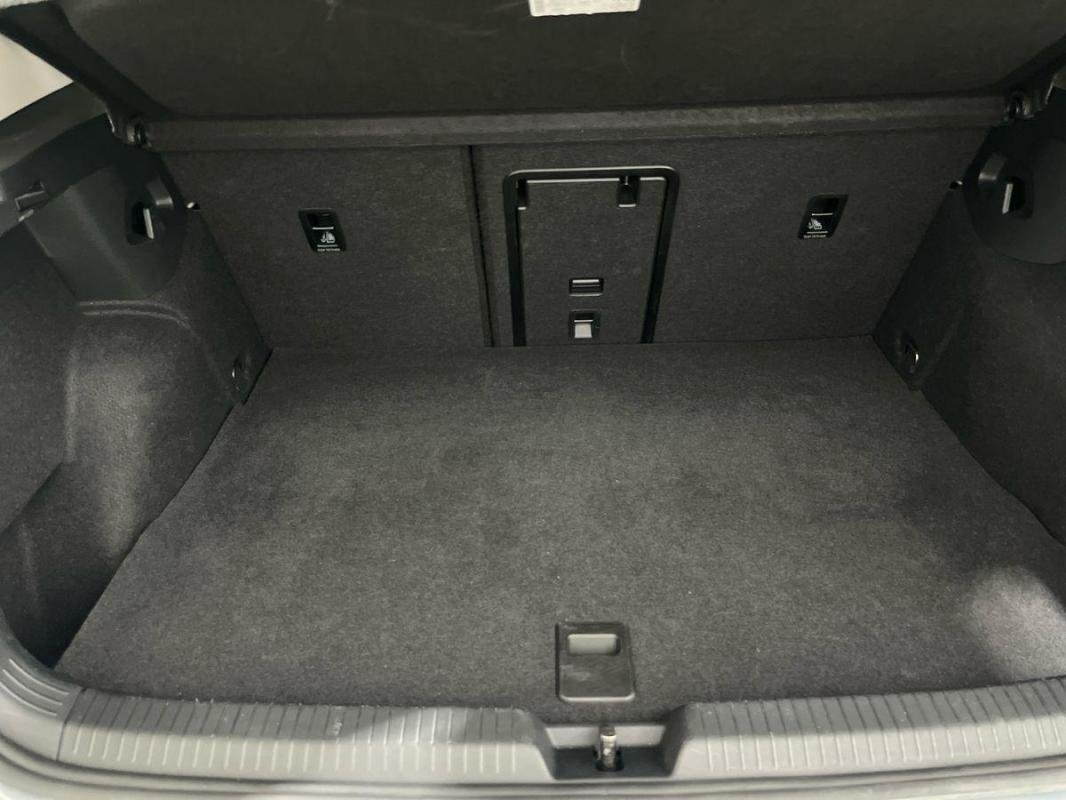 Volkswagen Golf - Photo 31