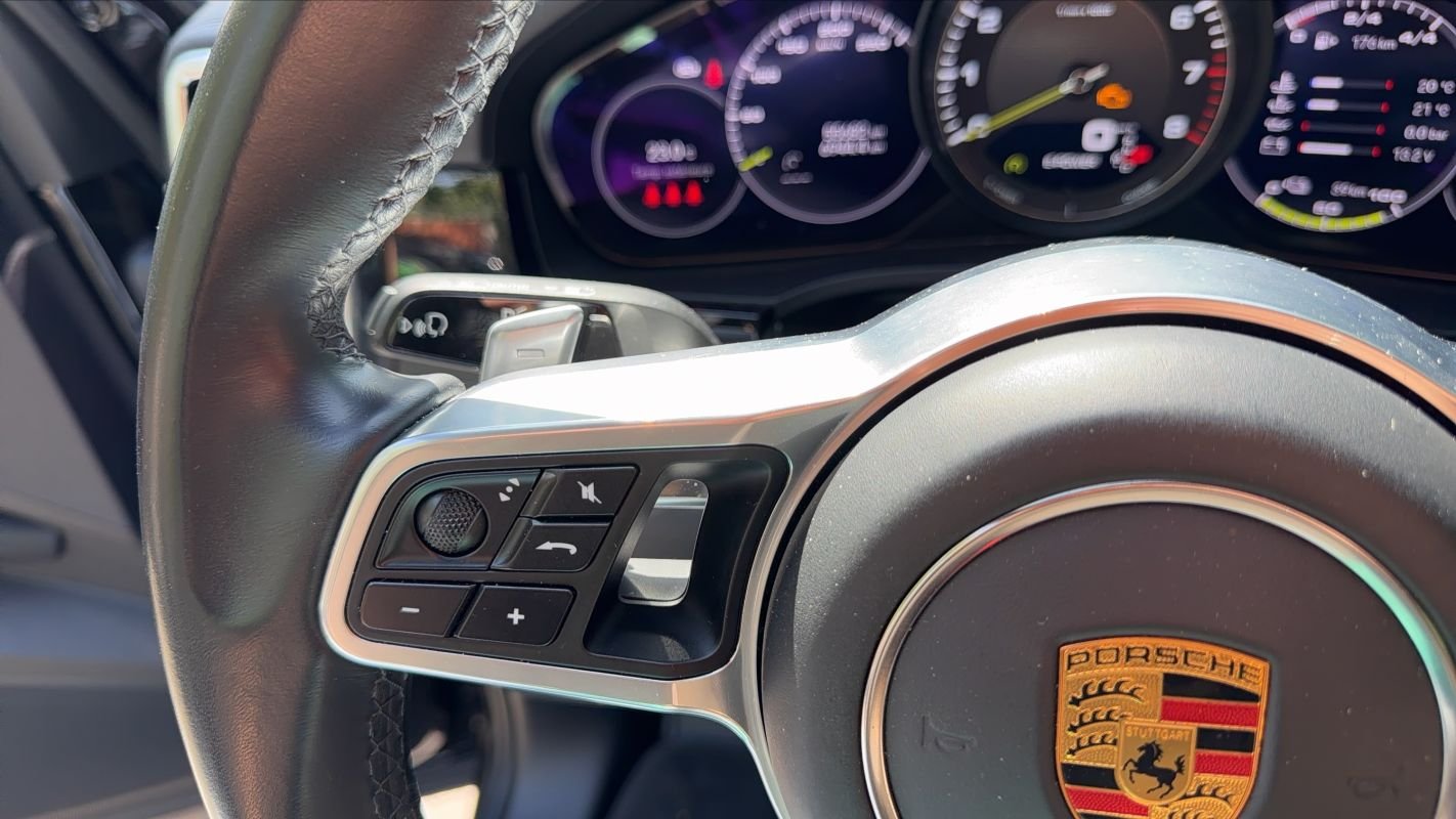 Porsche Cayenne - Photo 29