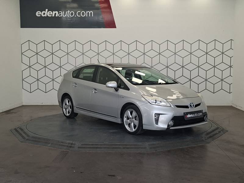 Toyota Prius - Photo 11