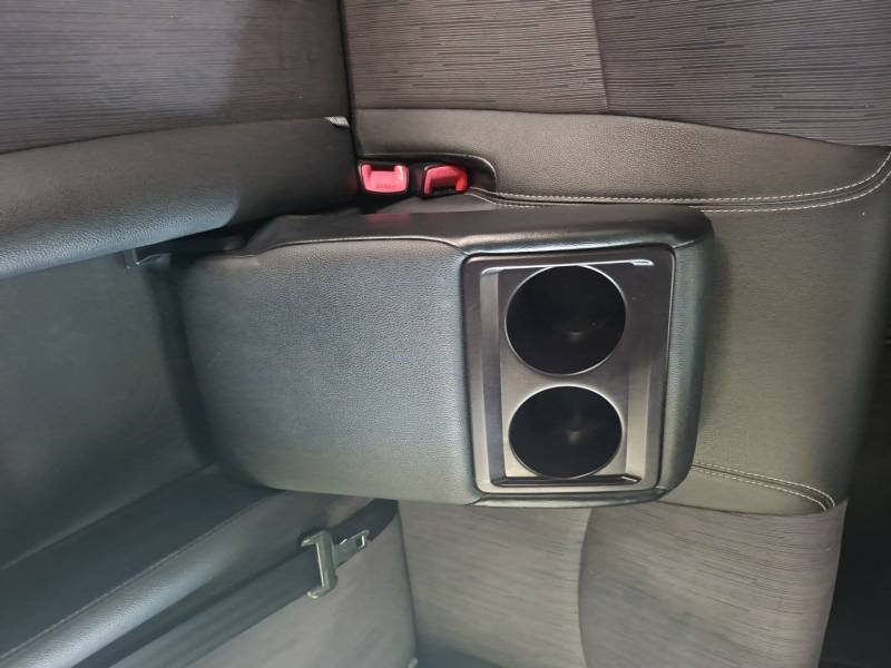 Toyota Prius - Photo 25