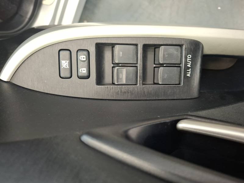 Toyota Prius - Photo 32