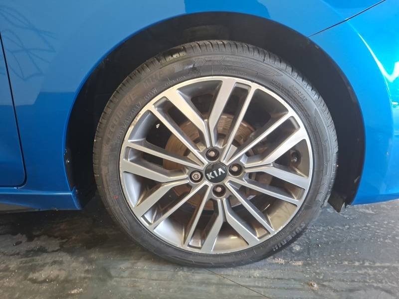 Kia Rio - Photo 12