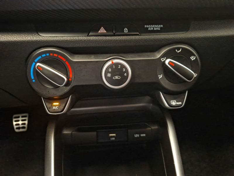 Kia Rio - Photo 29