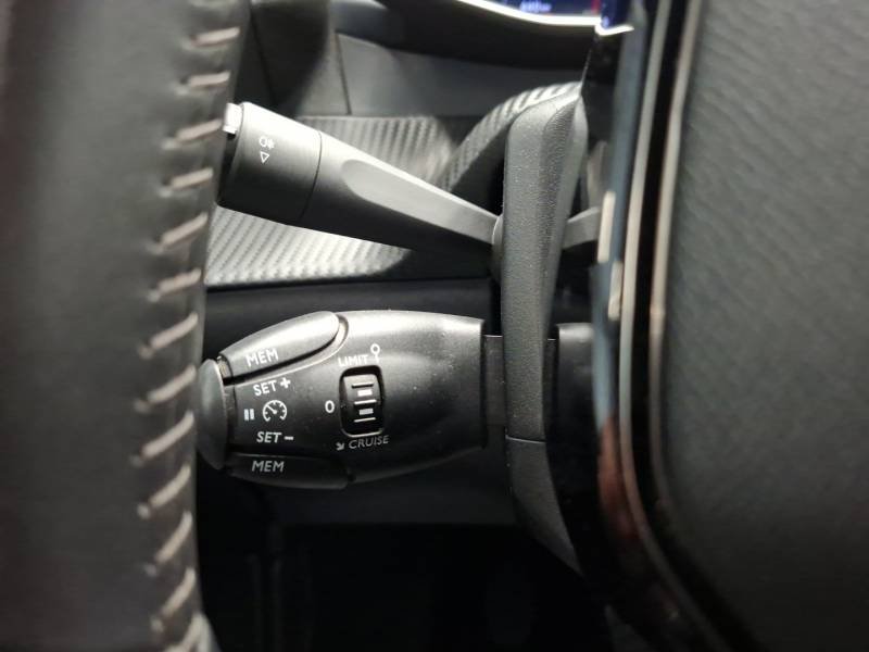 Peugeot 208 - Photo 19