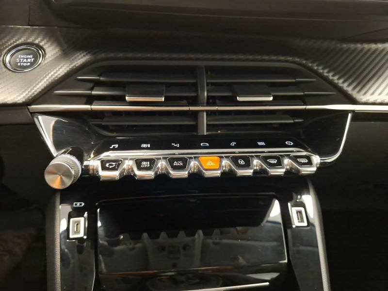 Peugeot 208 - Photo 28