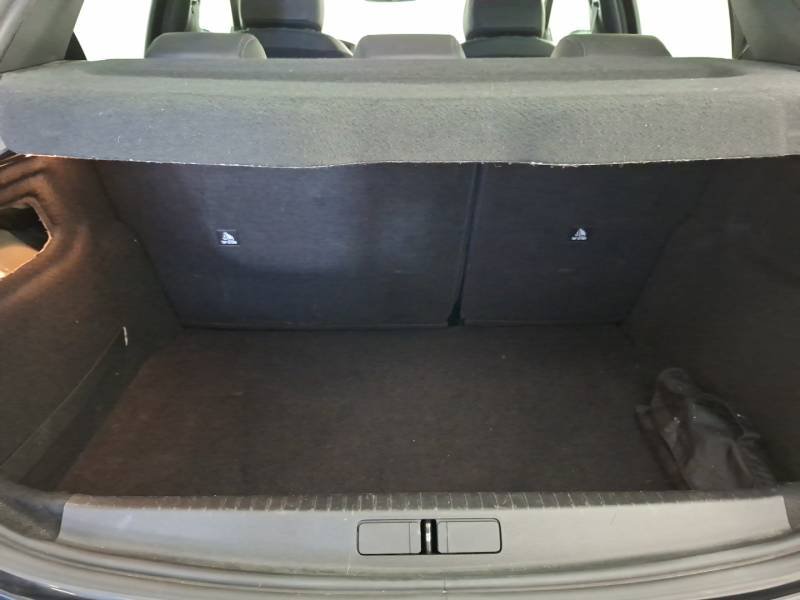 Peugeot 208 - Photo 9