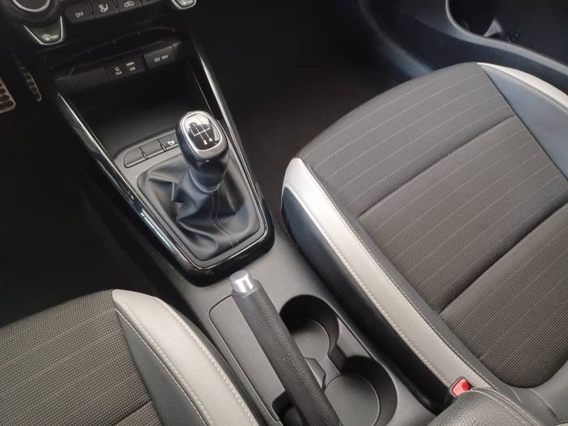 Kia Stonic - Photo 27