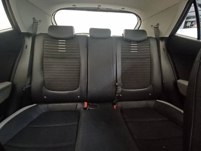 Kia Stonic - Photo 30