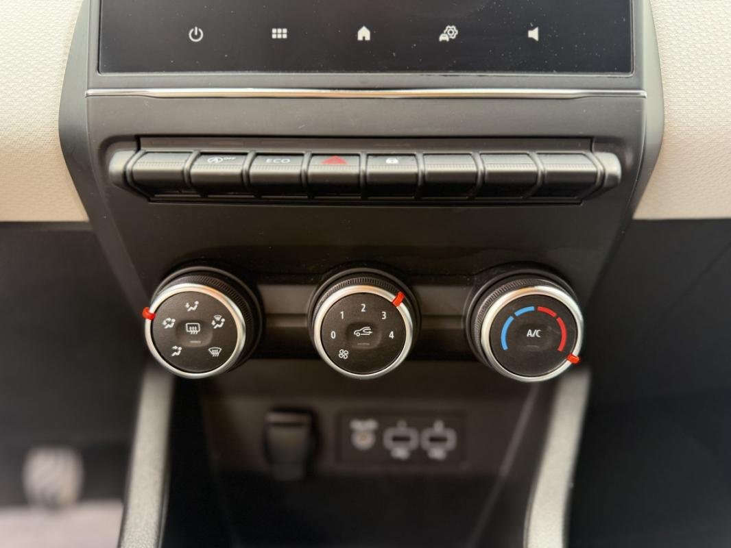 Renault Clio - Photo 18