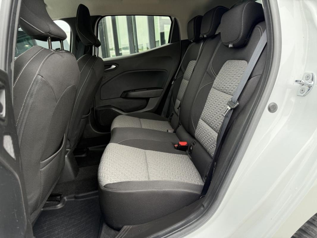 Renault Clio - Photo 23