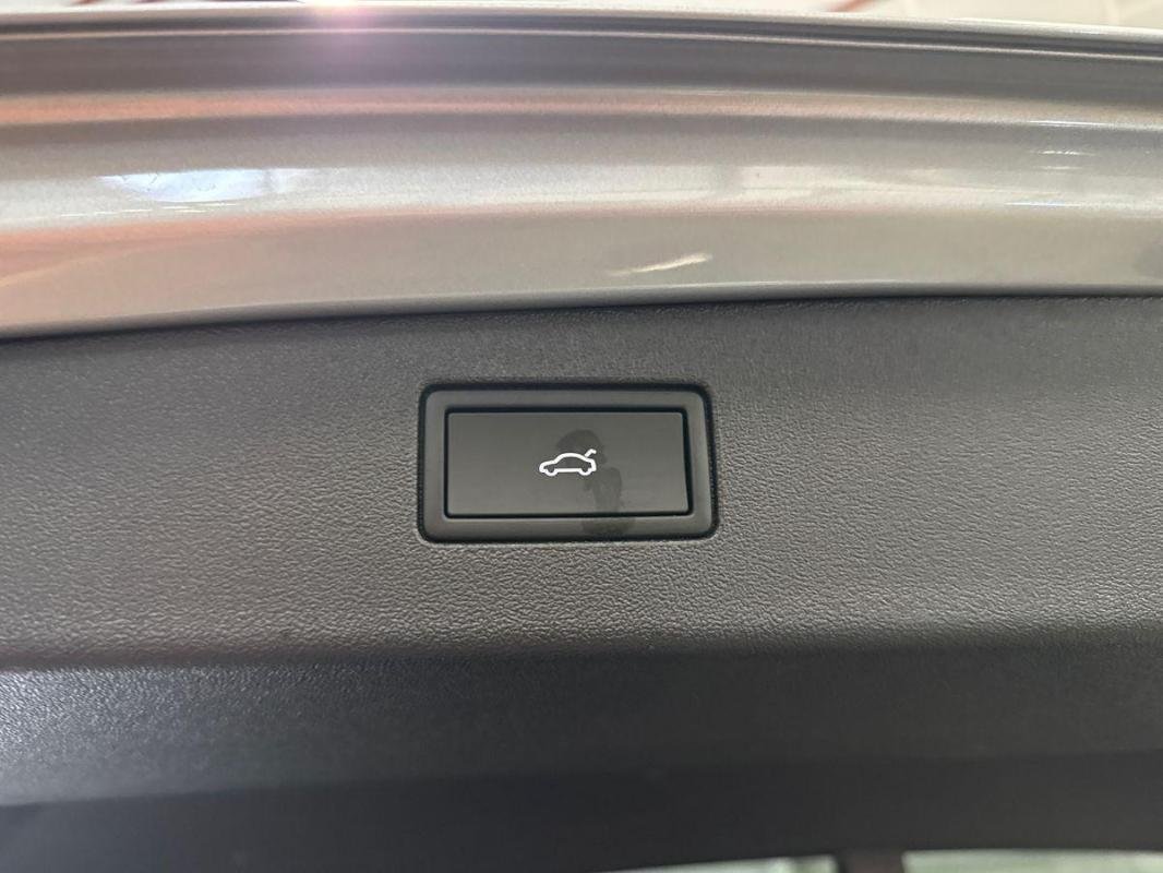 Volkswagen Tiguan - Photo 34