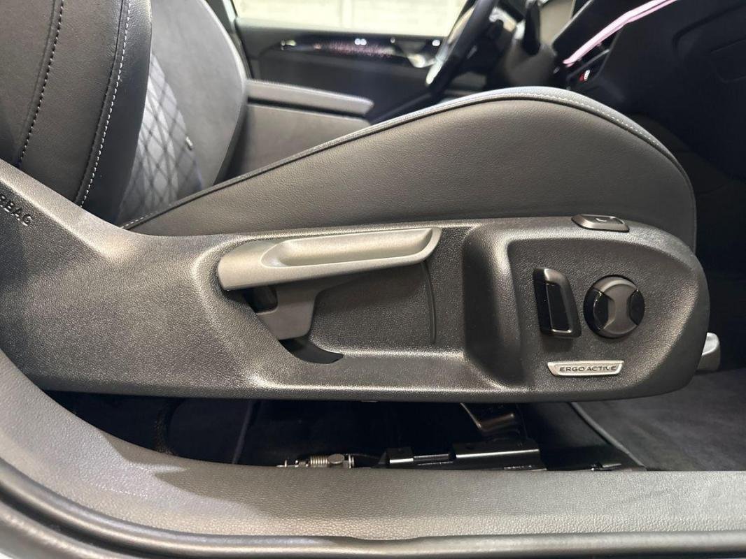 Volkswagen Passat - Photo 14