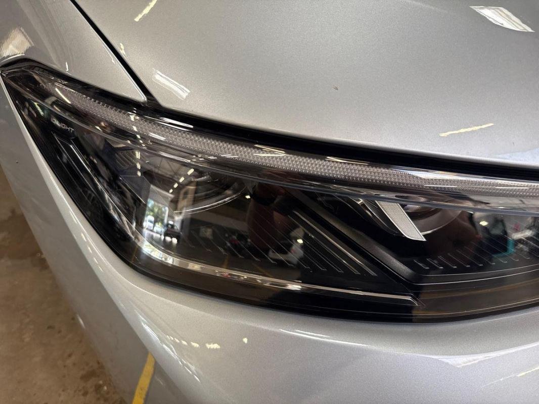 Volkswagen Passat - Photo 25