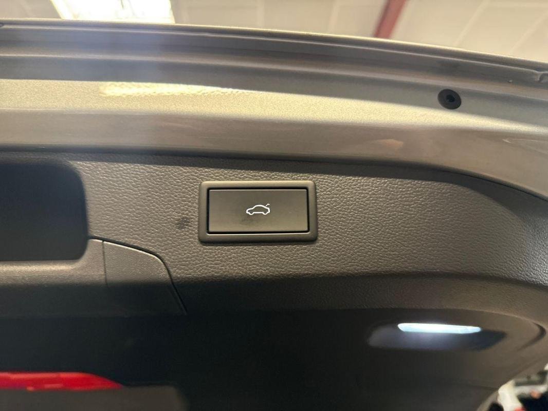 Volkswagen Passat - Photo 35