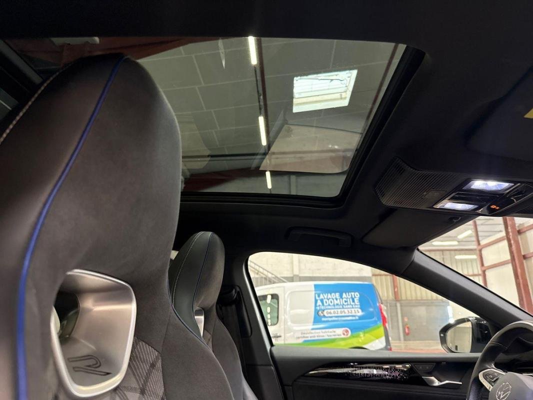 Volkswagen Passat - Photo 36