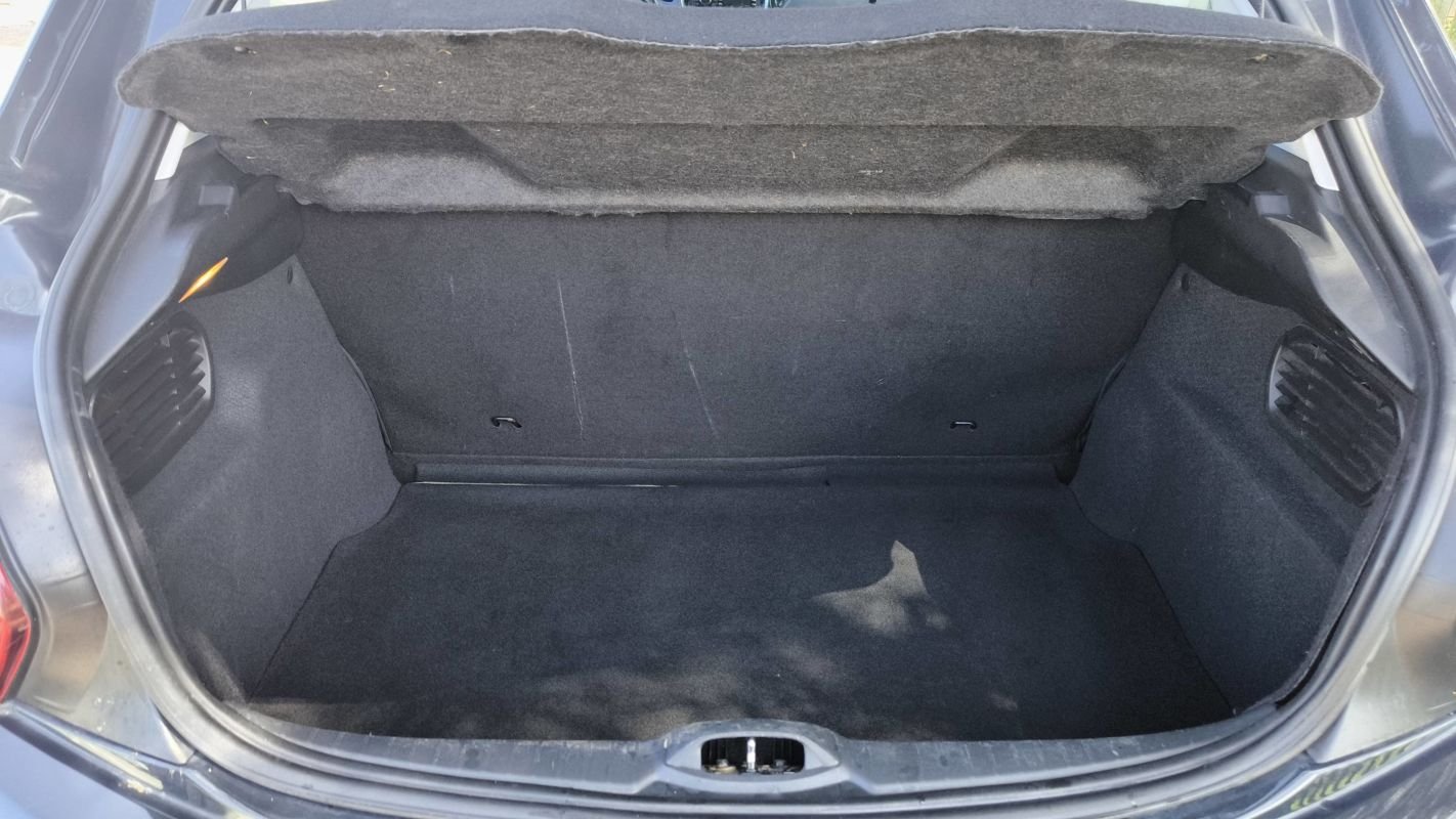 Peugeot 208 - Photo 14