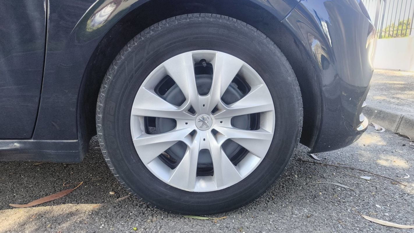 Peugeot 208 - Photo 17