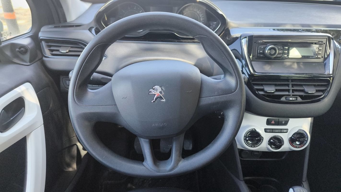 Peugeot 208 - Photo 23