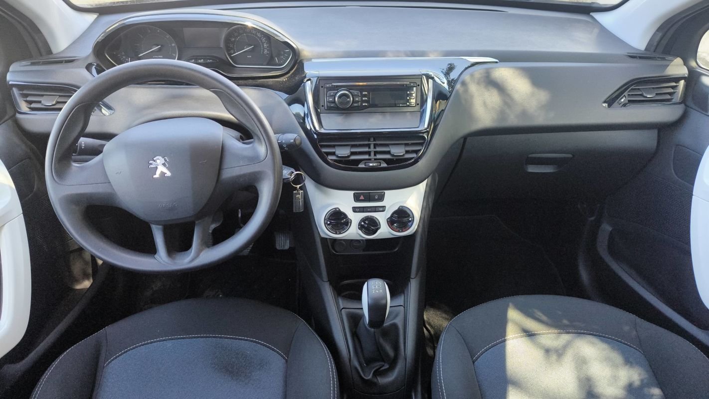 Peugeot 208 - Photo 24