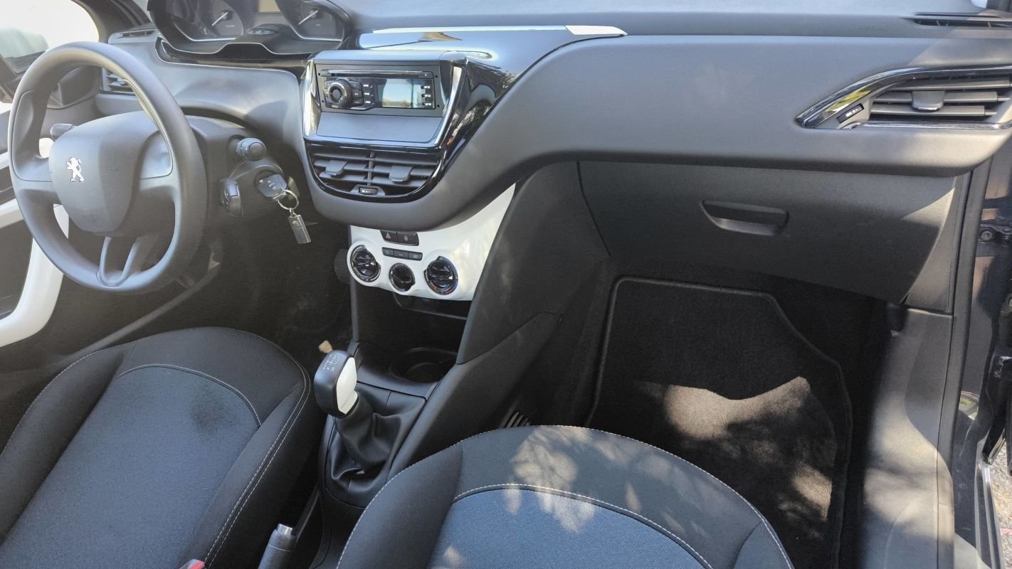 Peugeot 208 - Photo 10