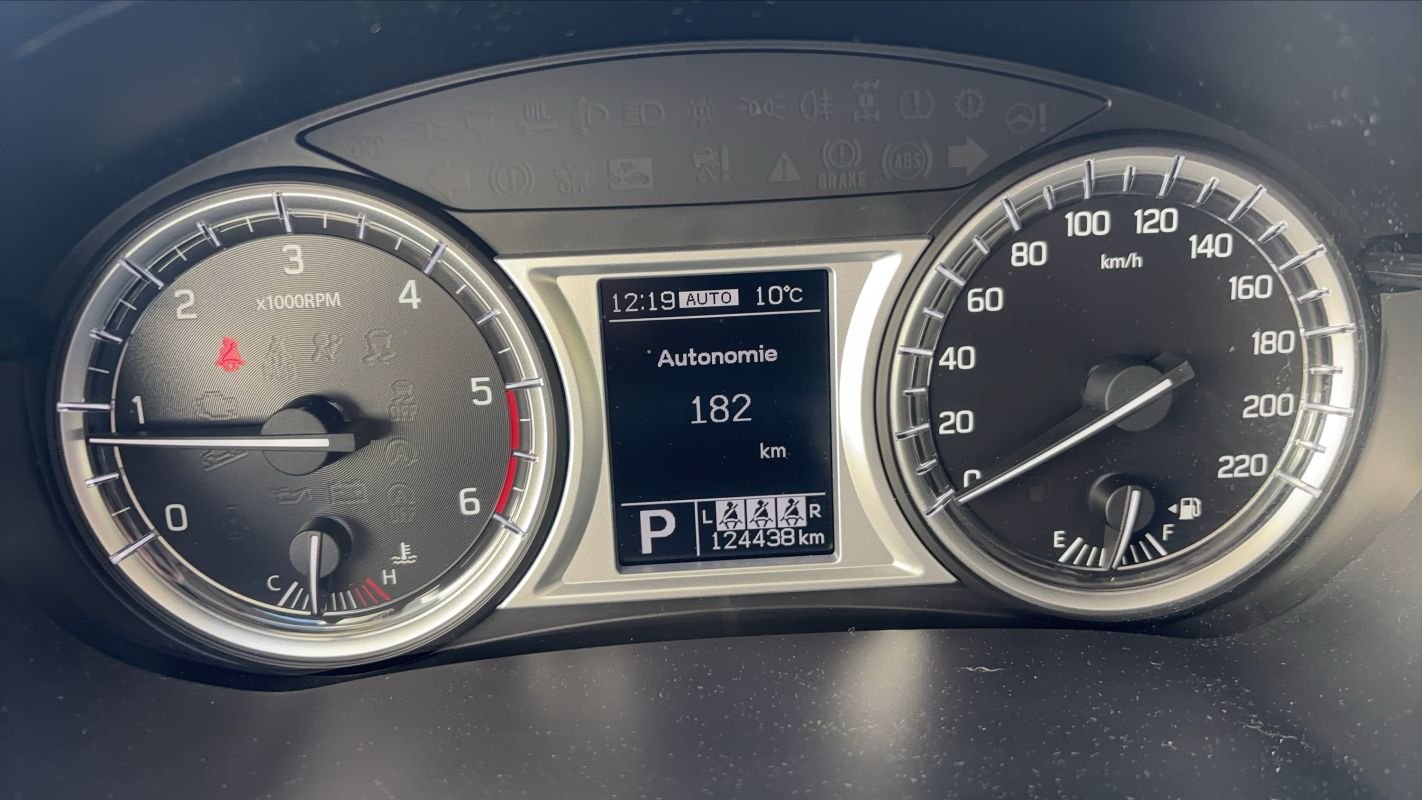 Suzuki Vitara - Photo 12