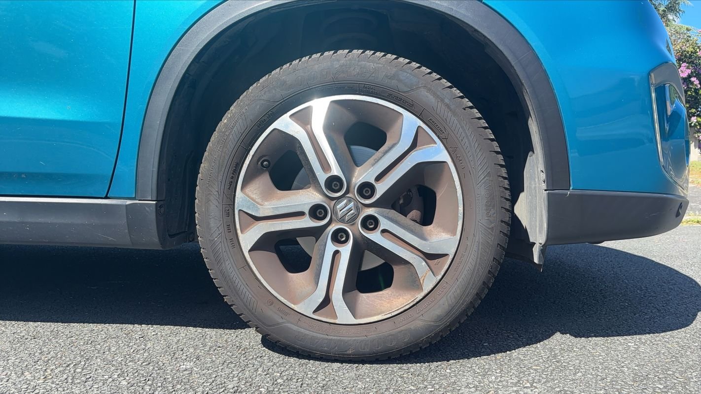 Suzuki Vitara - Photo 17
