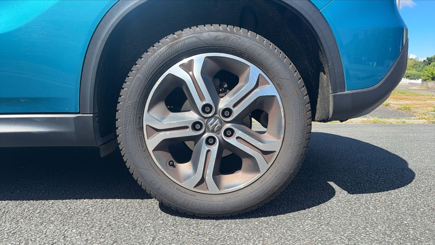Suzuki Vitara - Photo 19