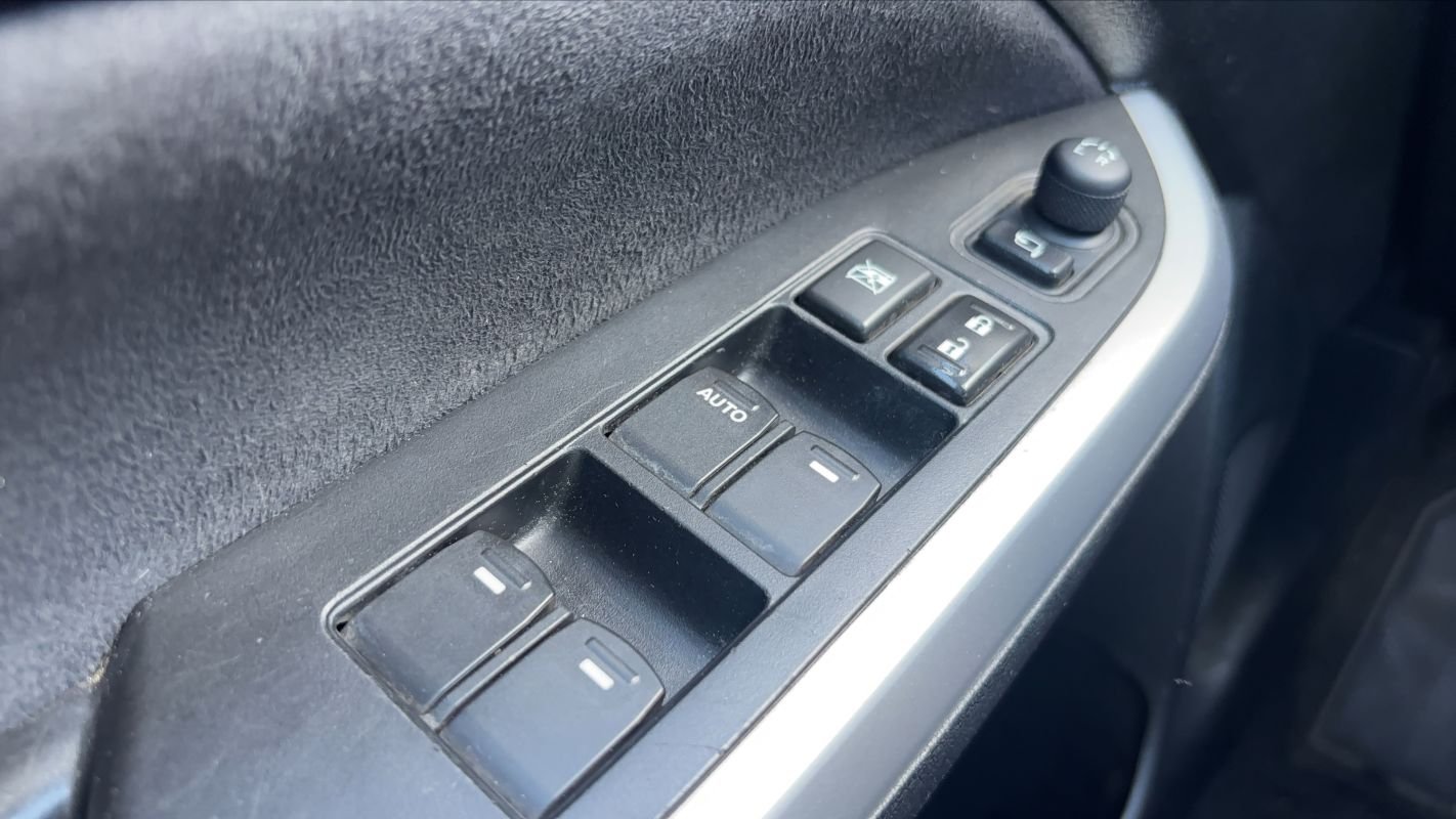 Suzuki Vitara - Photo 24
