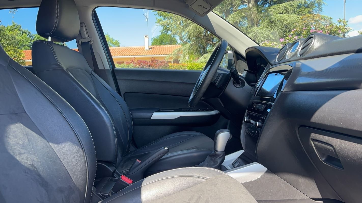 Suzuki Vitara - Photo 26