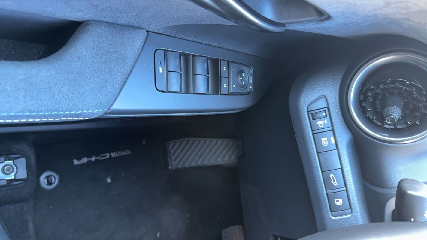 Toyota C-HR - Photo 23