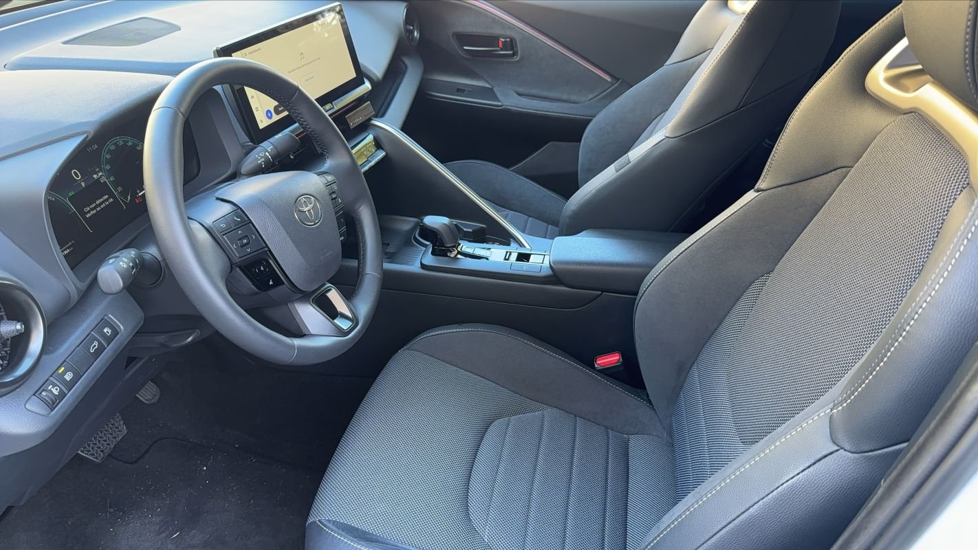Toyota C-HR - Photo 25