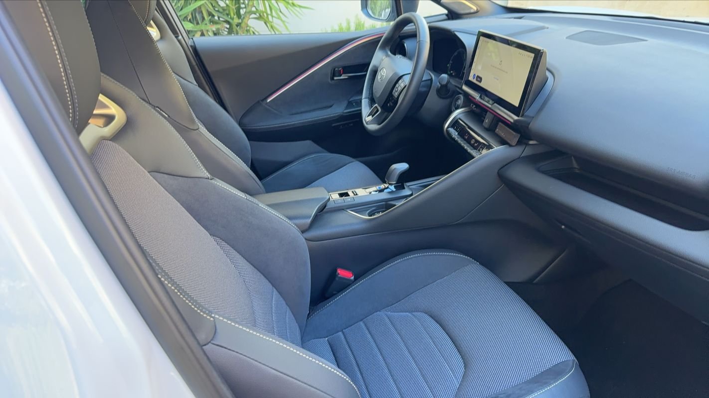Toyota C-HR - Photo 26
