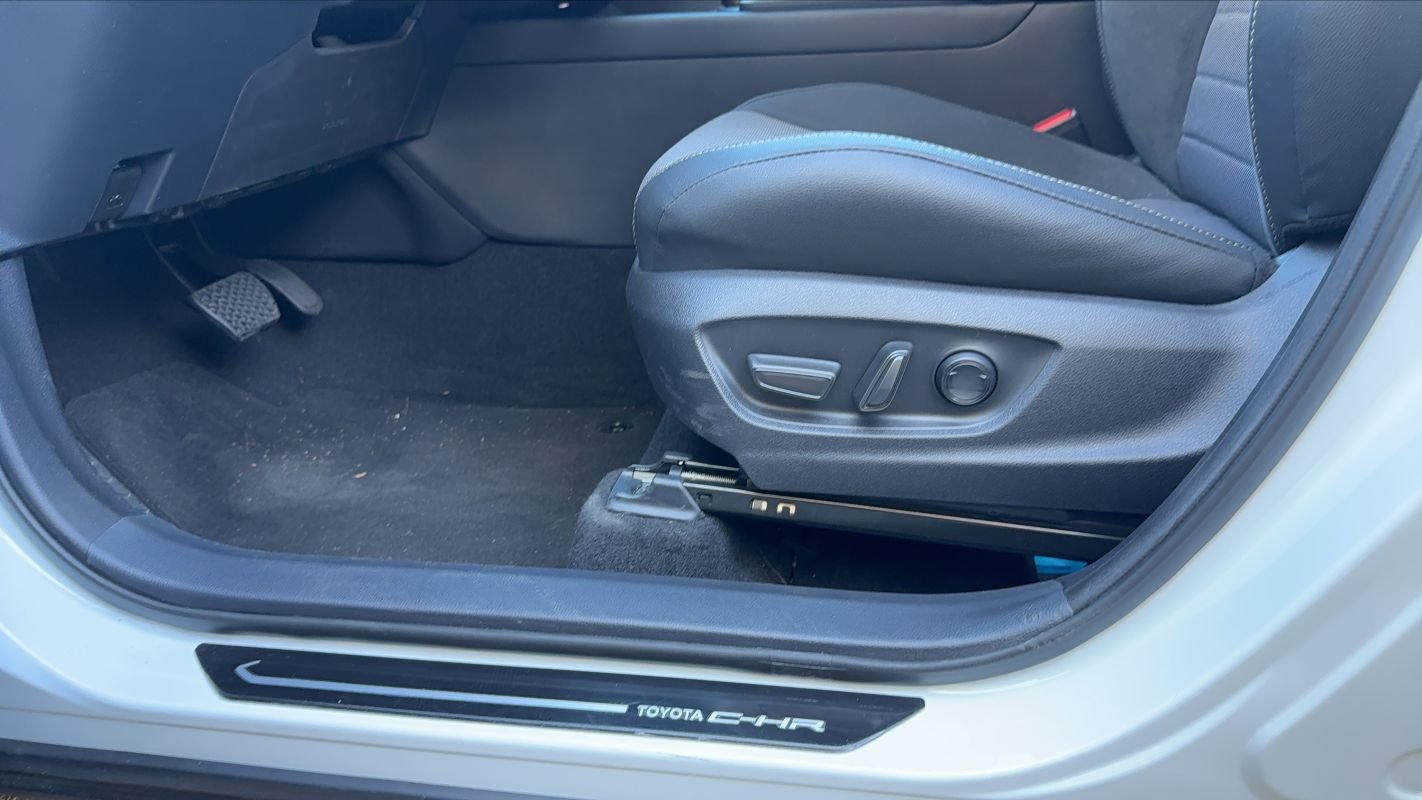 Toyota C-HR - Photo 29