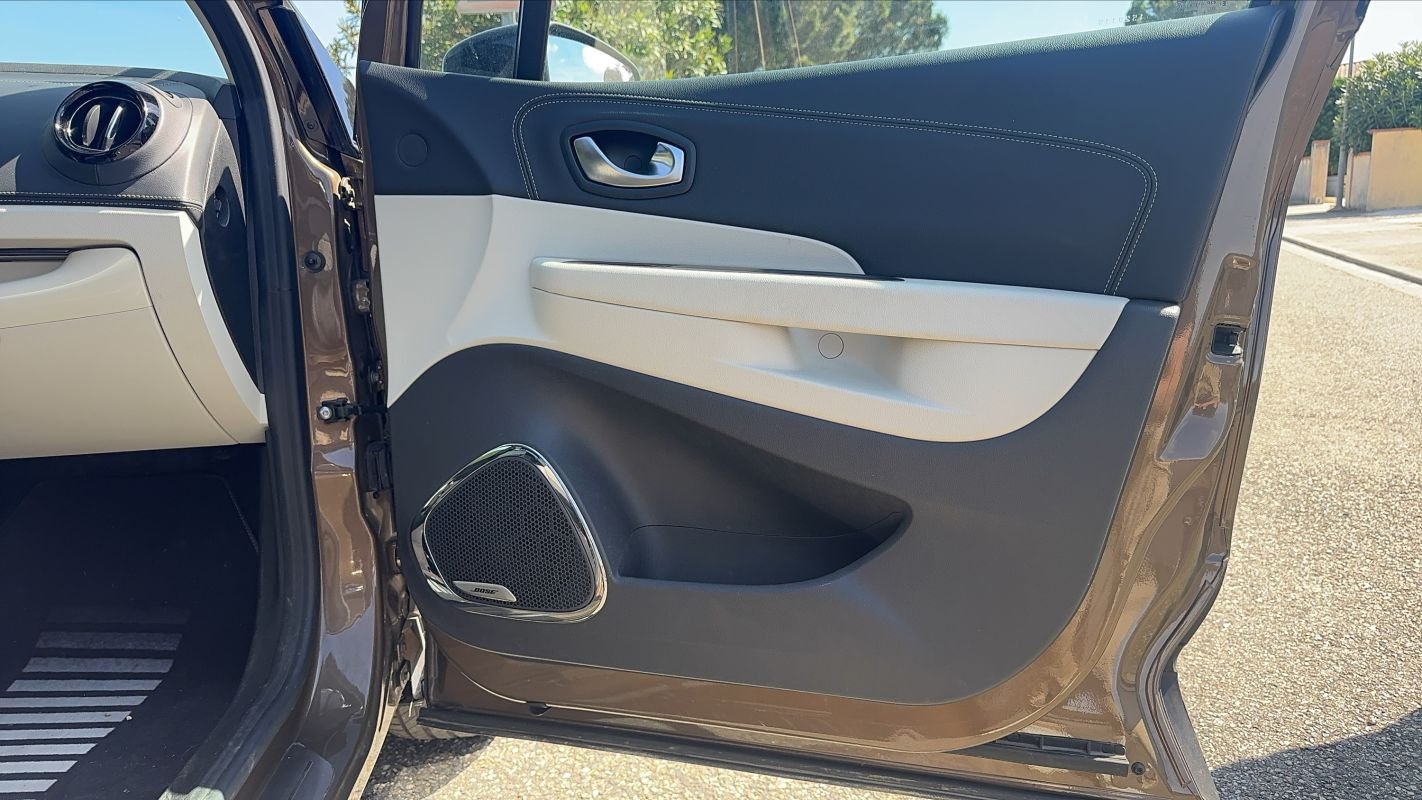 Renault Captur - Photo 22