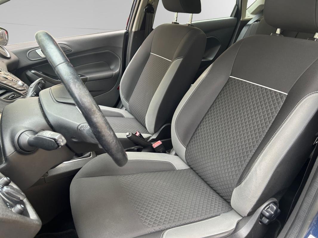 Ford Fiesta - Photo 13