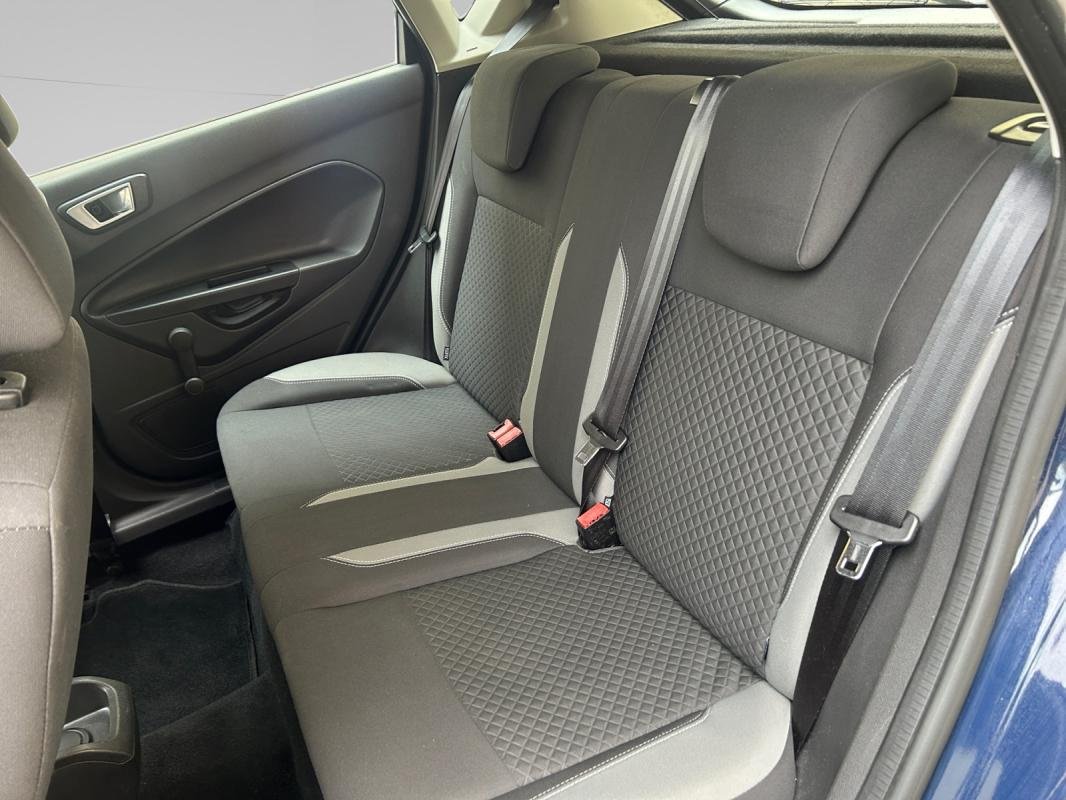 Ford Fiesta - Photo 14
