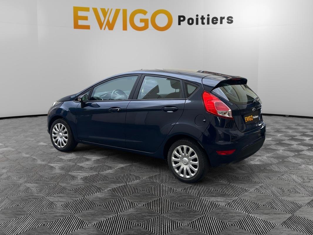 Ford Fiesta - Photo 4