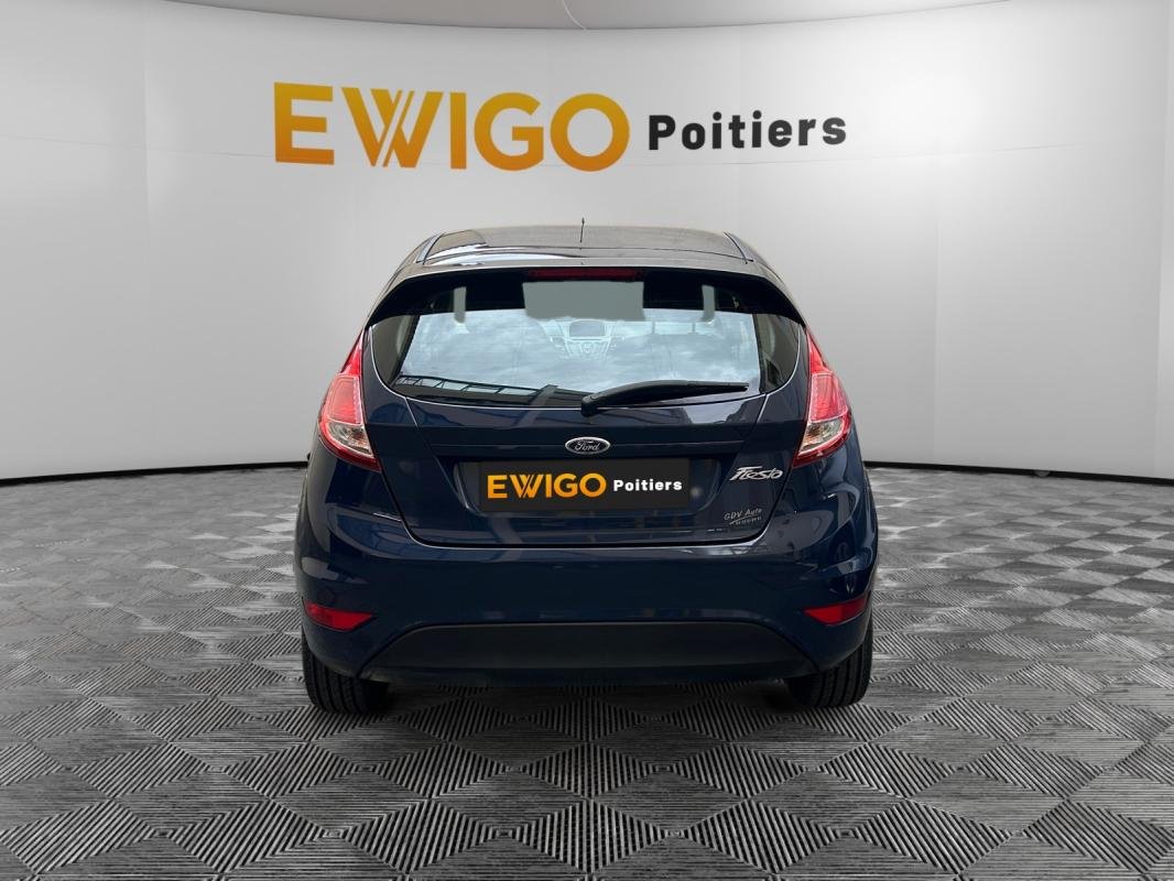 Ford Fiesta - Photo 5