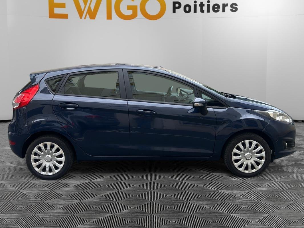 Ford Fiesta - Photo 7