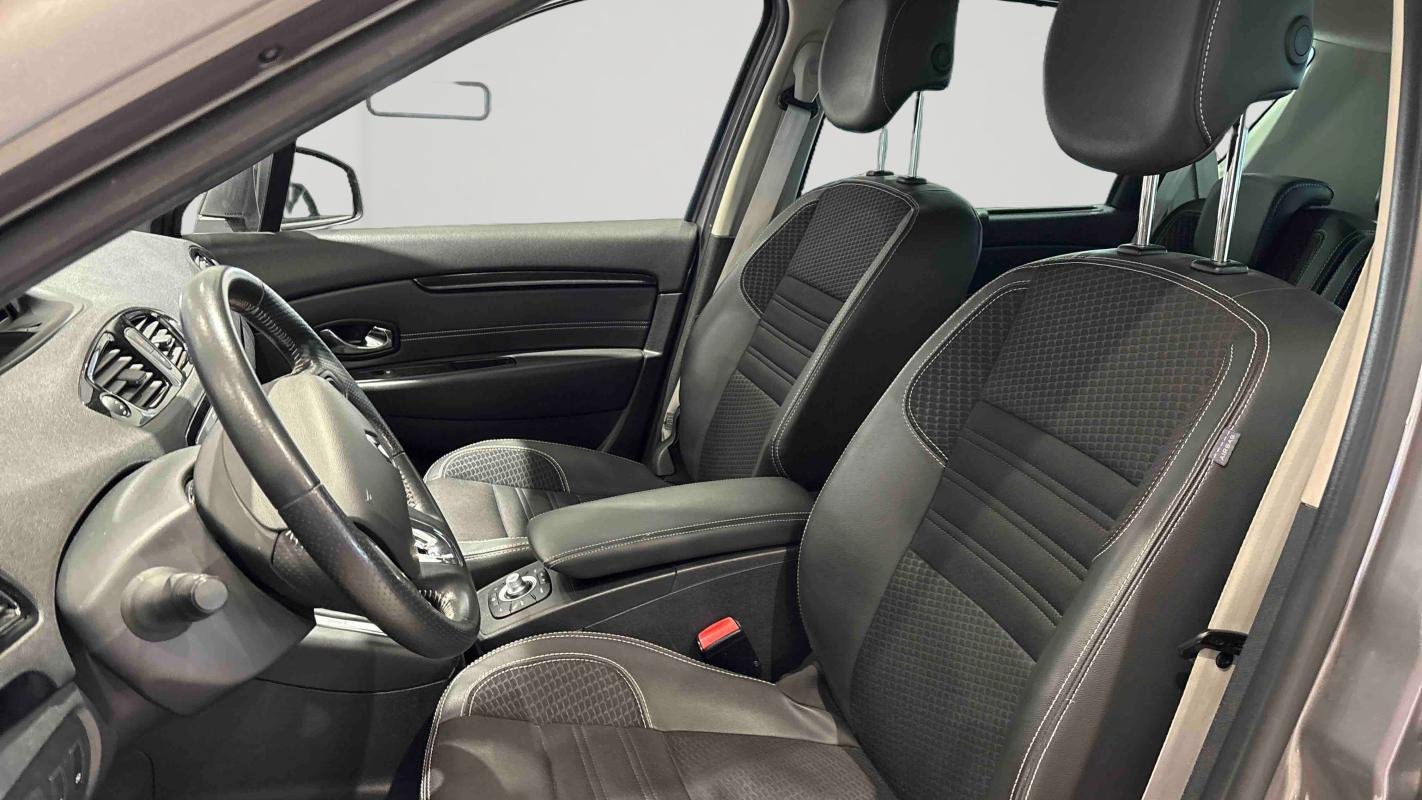Renault Scénic - Photo 11