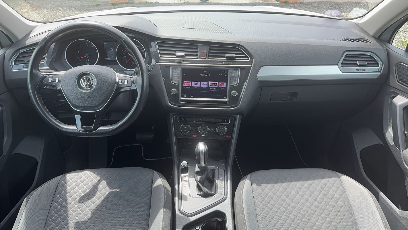 Volkswagen Tiguan - Photo 11