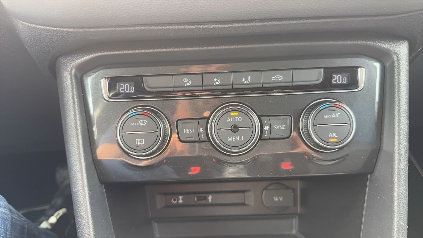 Volkswagen Tiguan - Photo 13