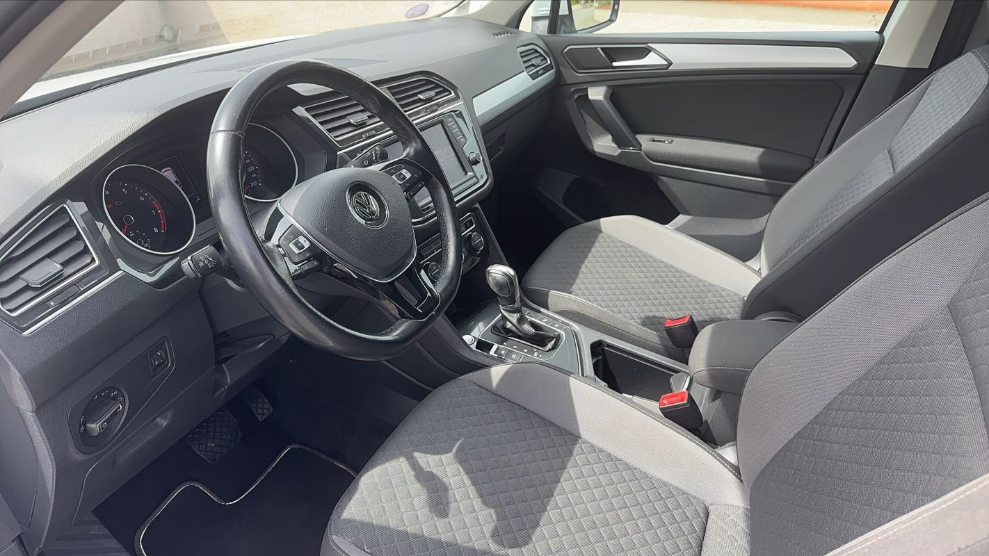 Volkswagen Tiguan - Photo 8